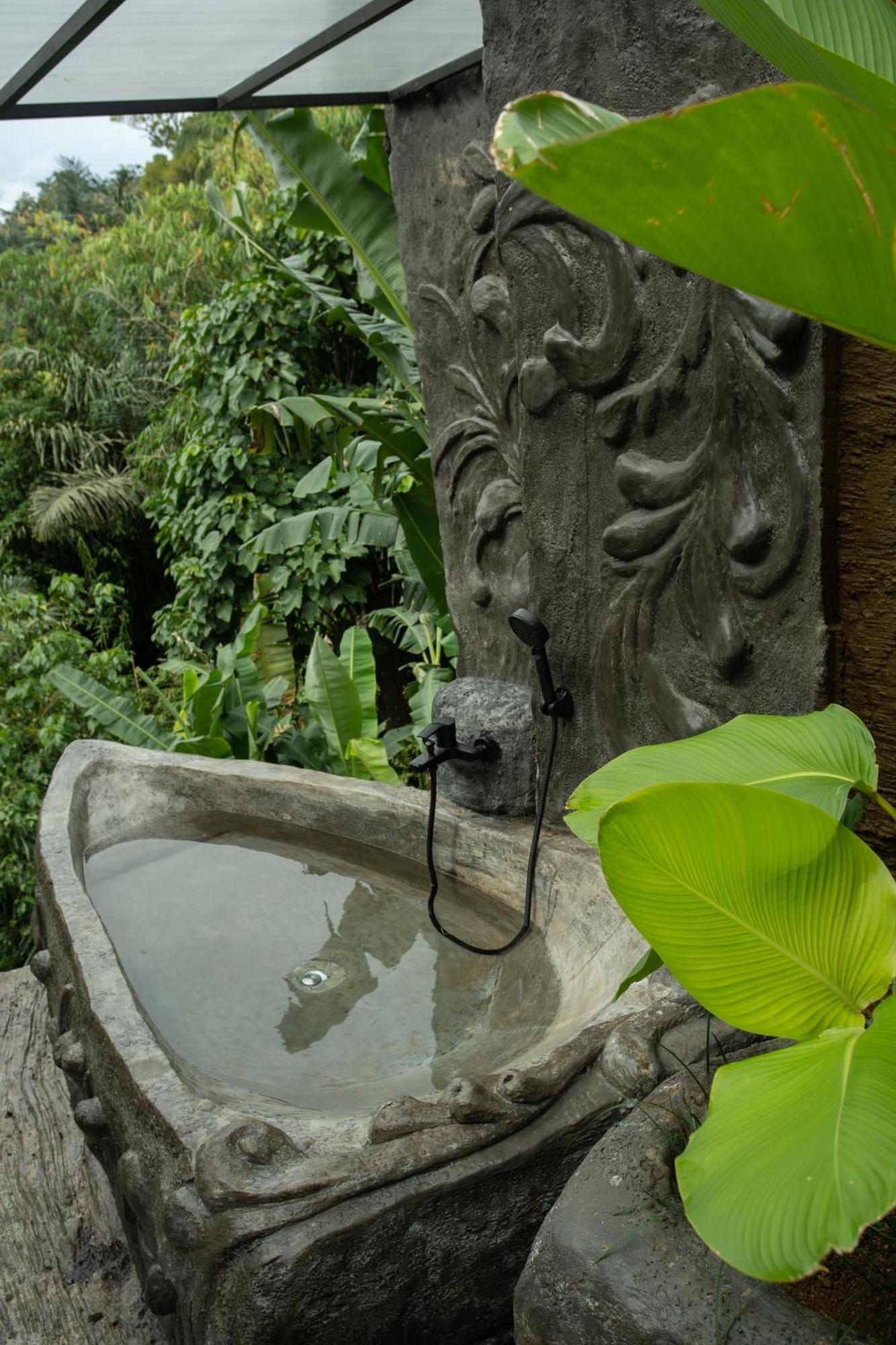 Vana Nugraha Villas Tampaksiring Buitenkant foto